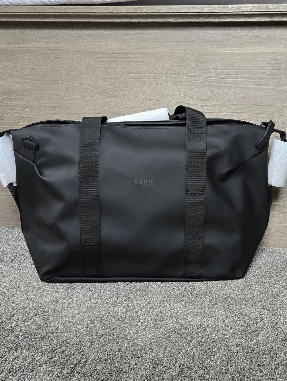 Rains Hilo Weekend Bag Small in Black NEW